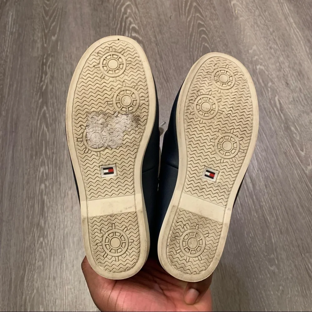 Tommy Hilfiger Navy Nubuck Douglas Boat Shoes Youth‎ Boy’s Size 1​